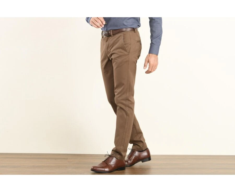 Pantalon Chino Homme Chocolat - NIGEL II 5 Pantalon Chino Homme Chocolat - NIGEL II – Image 3