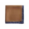 Pochette De Costume Soie Camel à Bordure Marine -Boutique Pop Mey Edlich 015670bj pochette soie camel bordure marine 1