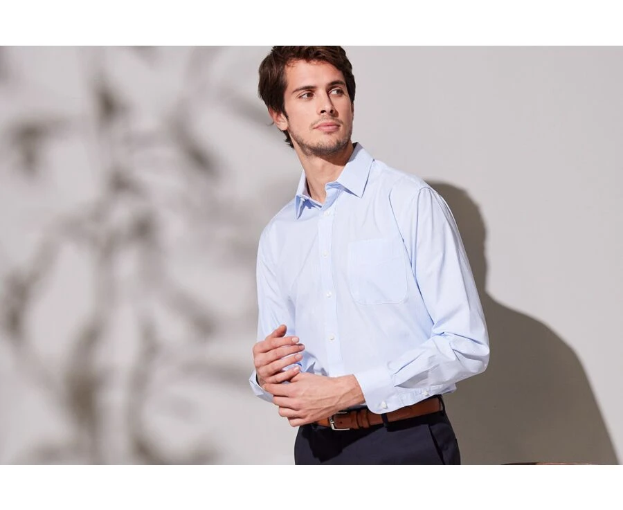 Chemise à Fines Rayures Bleues Poche Poitrine - AUGUSTIN 4 Chemise à Fines Rayures Bleues Poche Poitrine - AUGUSTIN – Image 3